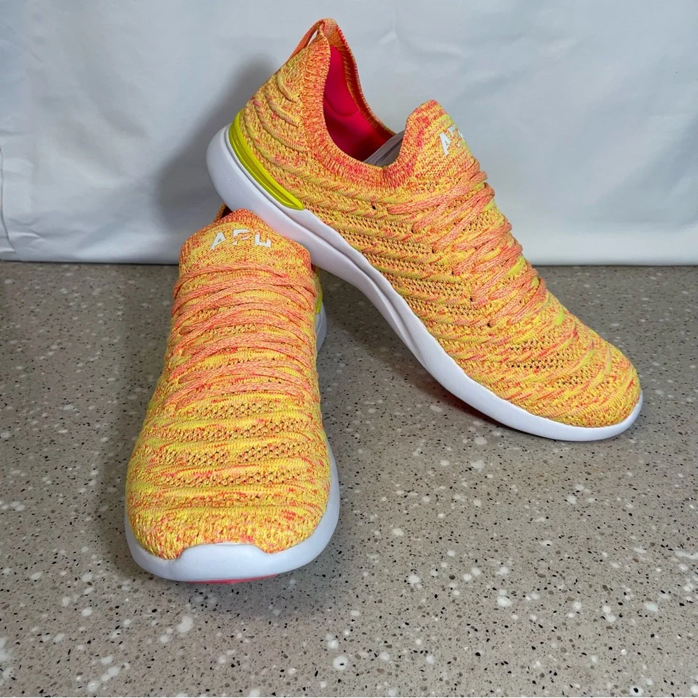Men’s APL Athletics Propulsion Labs TechLoom Wave Size 12 New in Box Magenta/Mel